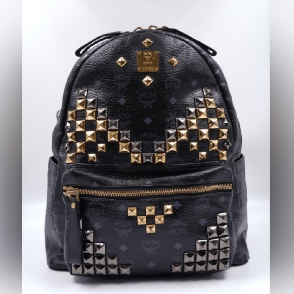 AUTH MCM BLACK VISETOS STARK M DIAMOND STUD BACKPACK